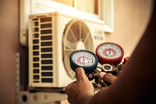 Professional Ac Installation technician working in Lake Luzerne, NY